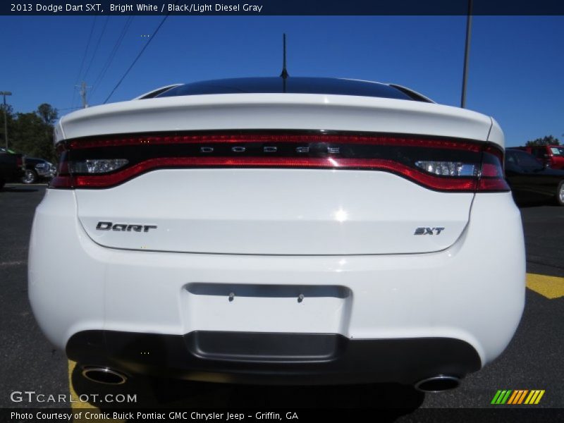 Bright White / Black/Light Diesel Gray 2013 Dodge Dart SXT