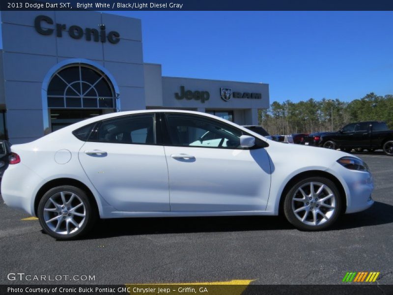 Bright White / Black/Light Diesel Gray 2013 Dodge Dart SXT