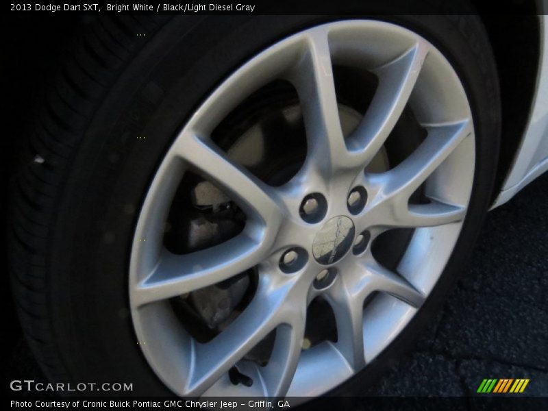 Bright White / Black/Light Diesel Gray 2013 Dodge Dart SXT