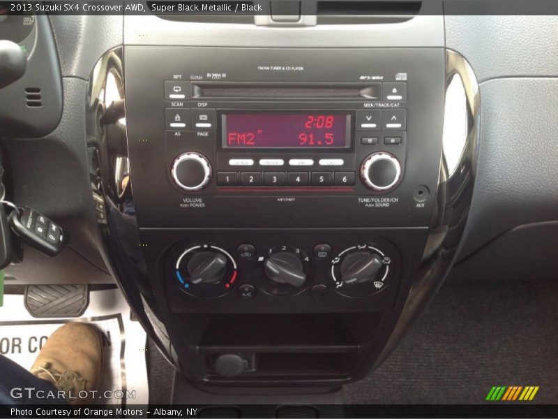 Controls of 2013 SX4 Crossover AWD