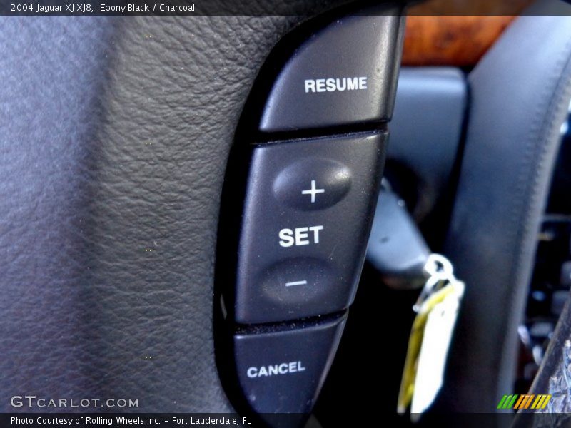 Controls of 2004 XJ XJ8