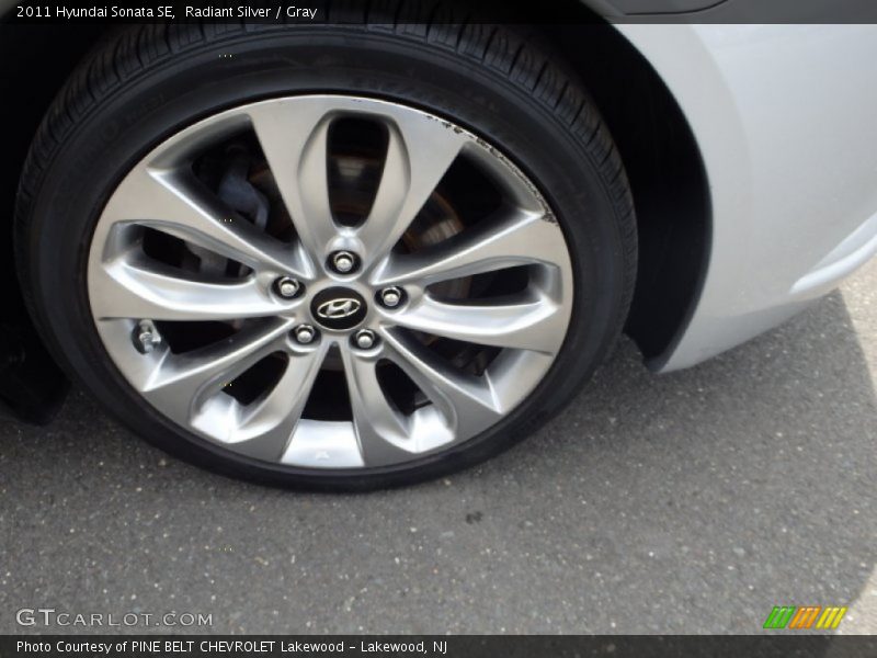 Radiant Silver / Gray 2011 Hyundai Sonata SE