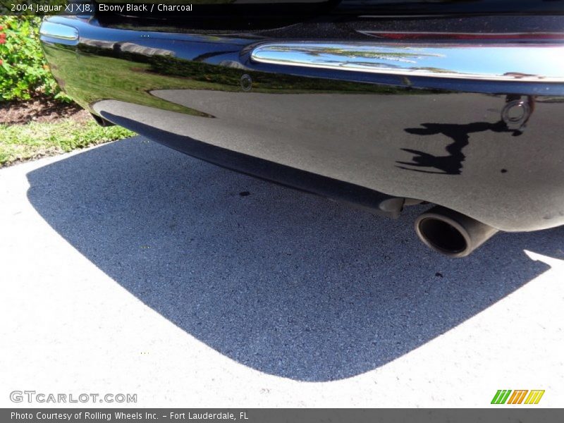 Ebony Black / Charcoal 2004 Jaguar XJ XJ8