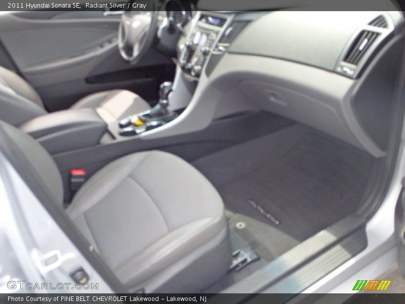 Radiant Silver / Gray 2011 Hyundai Sonata SE