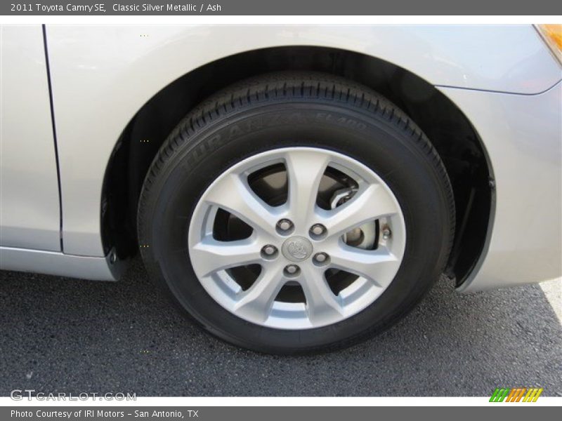 Classic Silver Metallic / Ash 2011 Toyota Camry SE