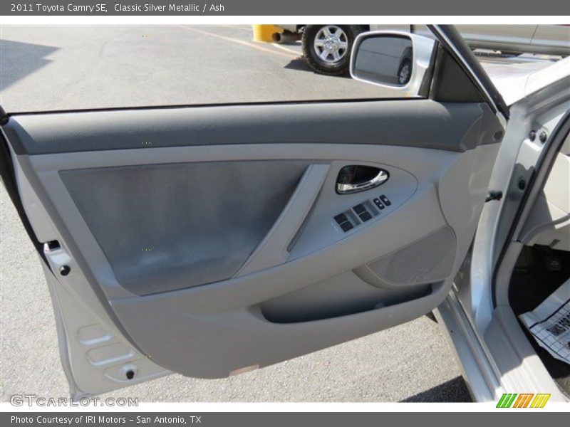 Classic Silver Metallic / Ash 2011 Toyota Camry SE
