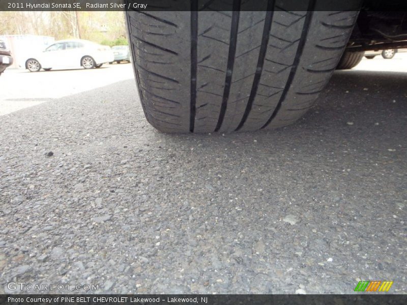 Radiant Silver / Gray 2011 Hyundai Sonata SE