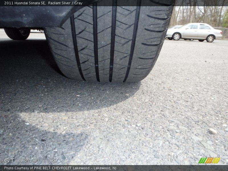 Radiant Silver / Gray 2011 Hyundai Sonata SE