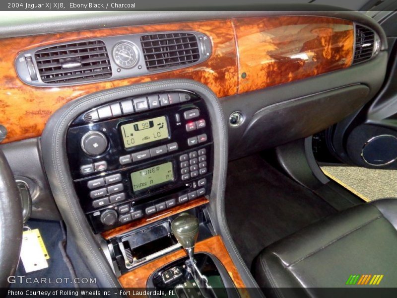 Controls of 2004 XJ XJ8
