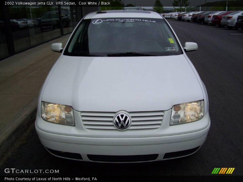 Cool White / Black 2002 Volkswagen Jetta GLX  VR6 Sedan