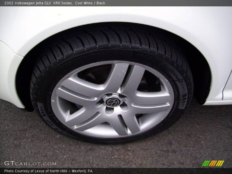 Cool White / Black 2002 Volkswagen Jetta GLX  VR6 Sedan