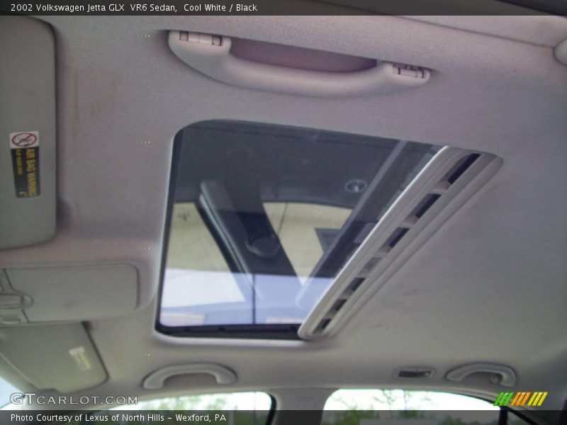 Cool White / Black 2002 Volkswagen Jetta GLX  VR6 Sedan
