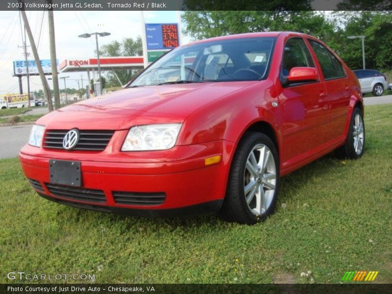 Front 3/4 View of 2003 Jetta GL Sedan