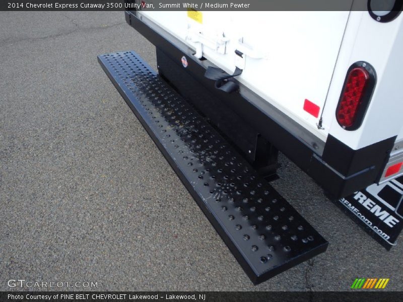 Summit White / Medium Pewter 2014 Chevrolet Express Cutaway 3500 Utility Van