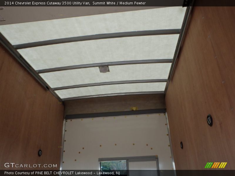 Summit White / Medium Pewter 2014 Chevrolet Express Cutaway 3500 Utility Van