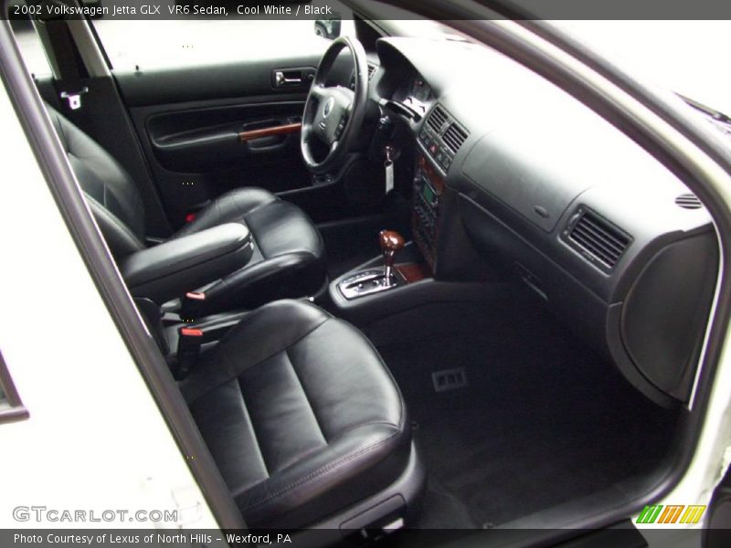 Cool White / Black 2002 Volkswagen Jetta GLX  VR6 Sedan