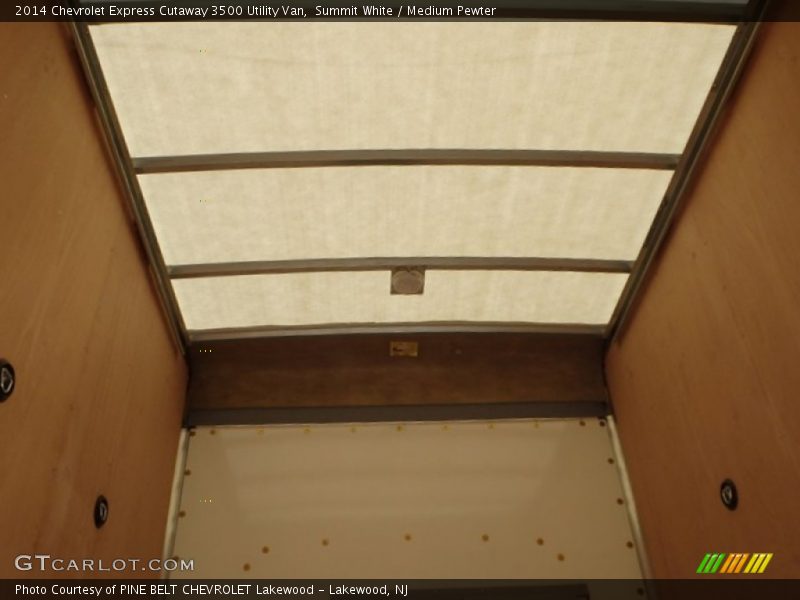 Summit White / Medium Pewter 2014 Chevrolet Express Cutaway 3500 Utility Van