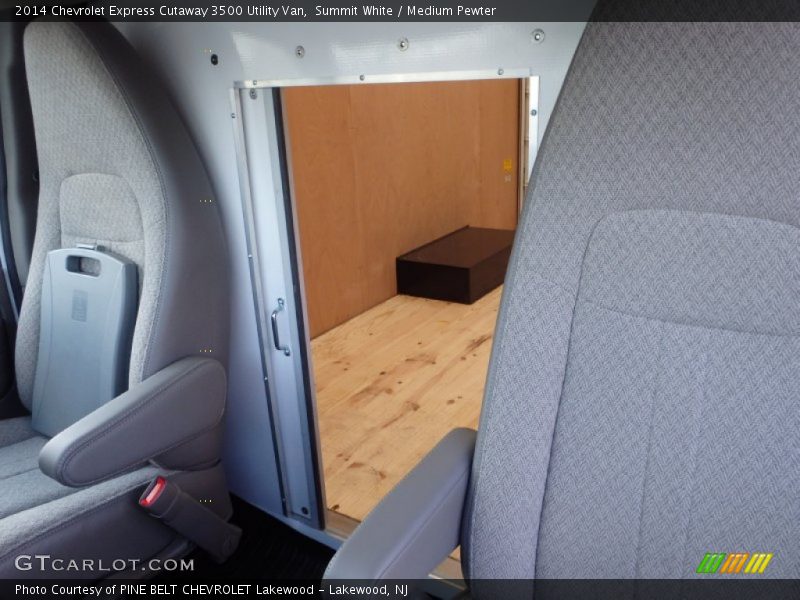 Summit White / Medium Pewter 2014 Chevrolet Express Cutaway 3500 Utility Van
