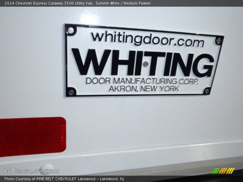 Summit White / Medium Pewter 2014 Chevrolet Express Cutaway 3500 Utility Van