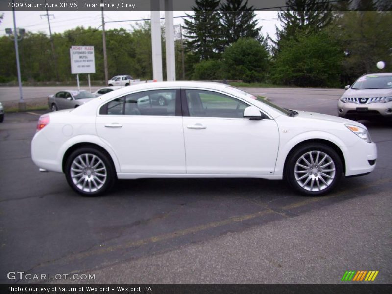 Polar White / Gray 2009 Saturn Aura XR V6