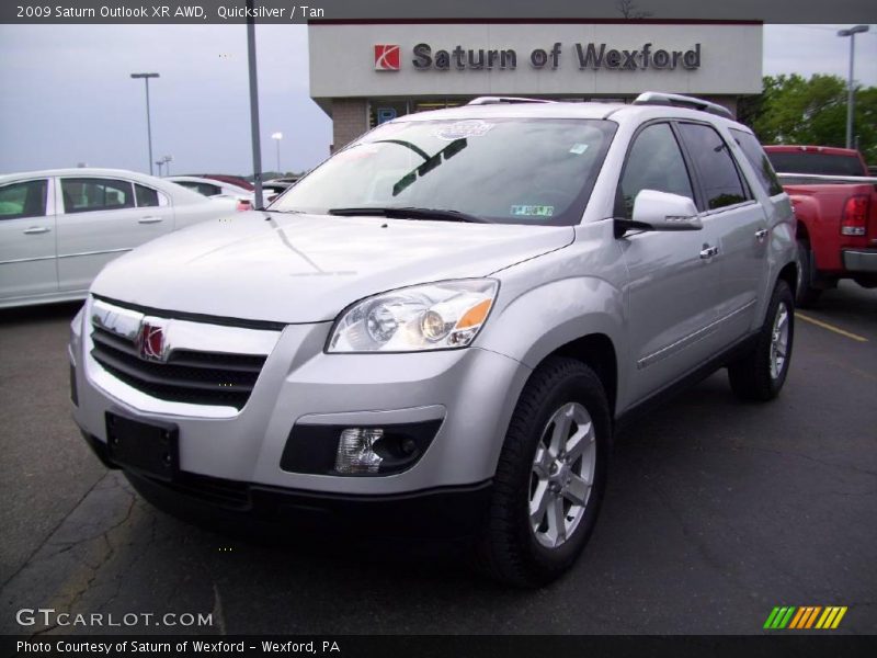 Quicksilver / Tan 2009 Saturn Outlook XR AWD