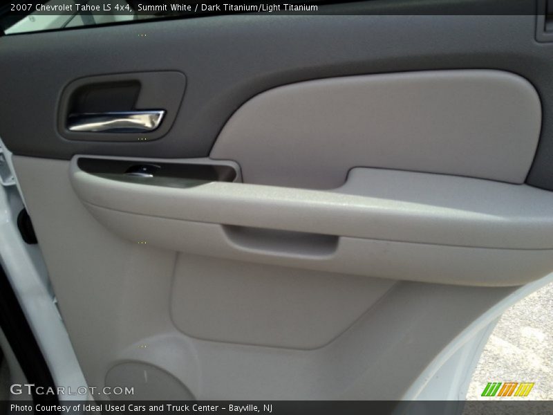 Summit White / Dark Titanium/Light Titanium 2007 Chevrolet Tahoe LS 4x4