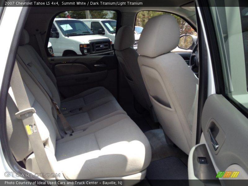 Summit White / Dark Titanium/Light Titanium 2007 Chevrolet Tahoe LS 4x4