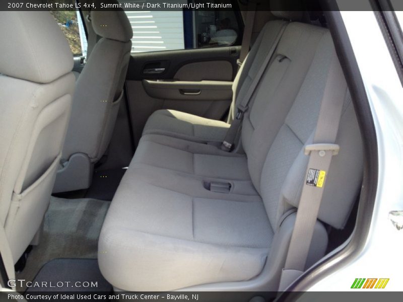 Summit White / Dark Titanium/Light Titanium 2007 Chevrolet Tahoe LS 4x4