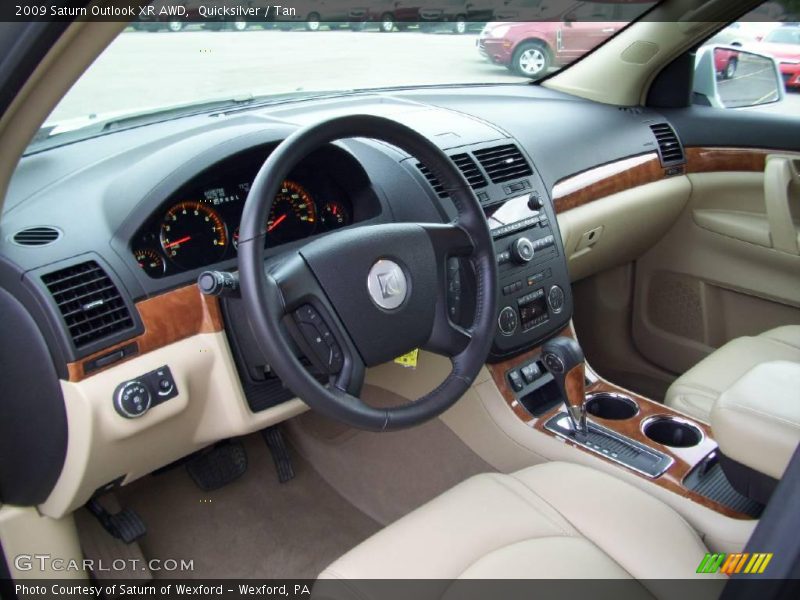 Quicksilver / Tan 2009 Saturn Outlook XR AWD