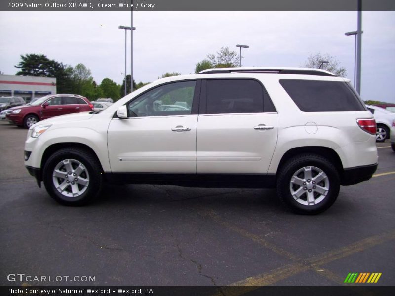 Cream White / Gray 2009 Saturn Outlook XR AWD