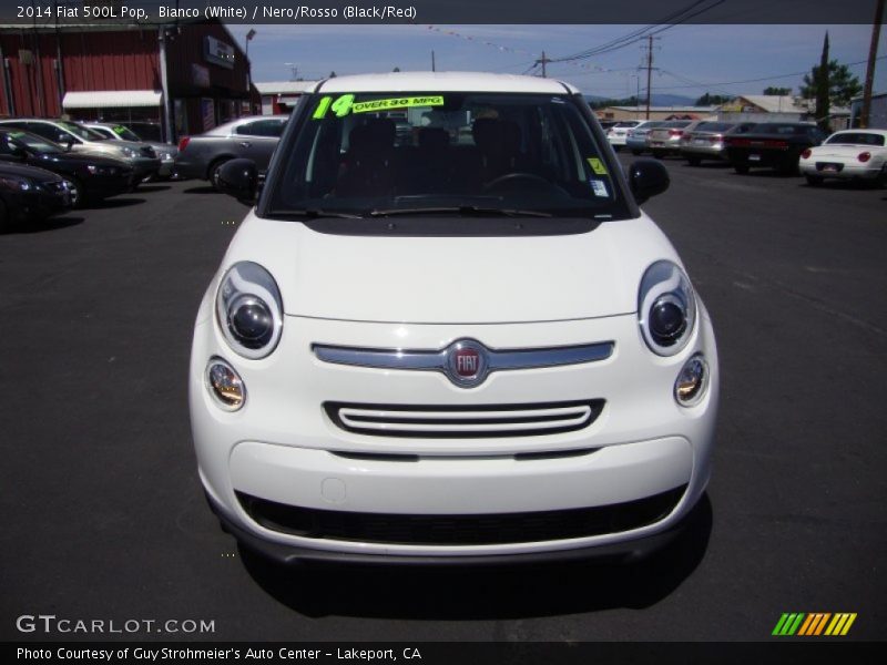 Bianco (White) / Nero/Rosso (Black/Red) 2014 Fiat 500L Pop
