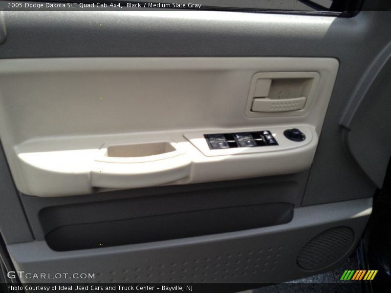 Black / Medium Slate Gray 2005 Dodge Dakota SLT Quad Cab 4x4