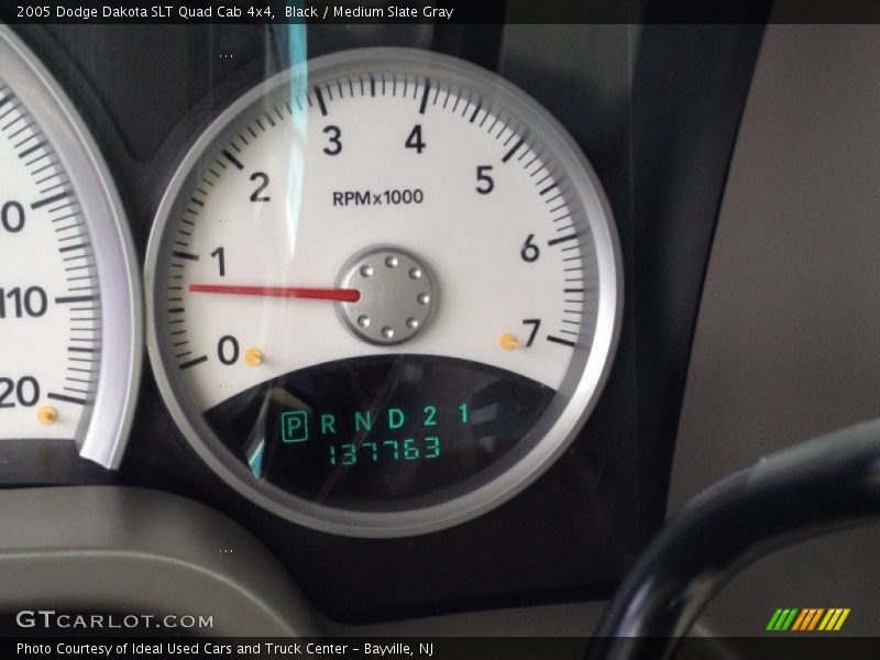 Black / Medium Slate Gray 2005 Dodge Dakota SLT Quad Cab 4x4