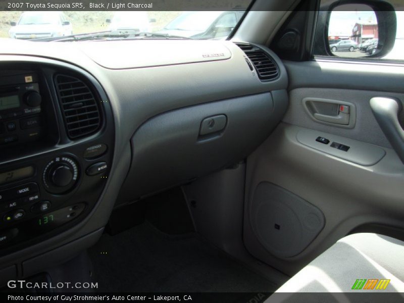 Black / Light Charcoal 2007 Toyota Sequoia SR5
