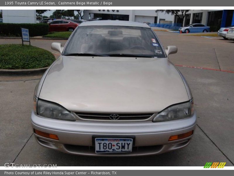 Cashmere Beige Metallic / Beige 1995 Toyota Camry LE Sedan