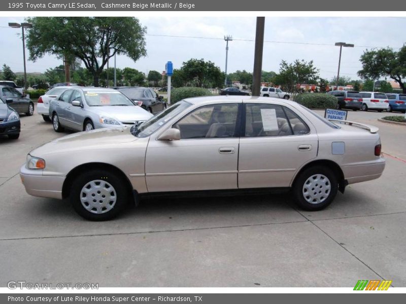 Cashmere Beige Metallic / Beige 1995 Toyota Camry LE Sedan