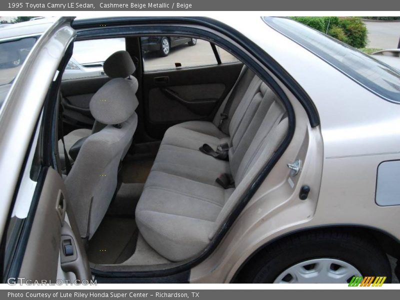 Cashmere Beige Metallic / Beige 1995 Toyota Camry LE Sedan