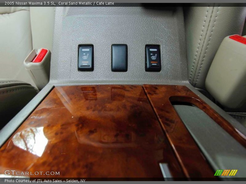Coral Sand Metallic / Cafe Latte 2005 Nissan Maxima 3.5 SL