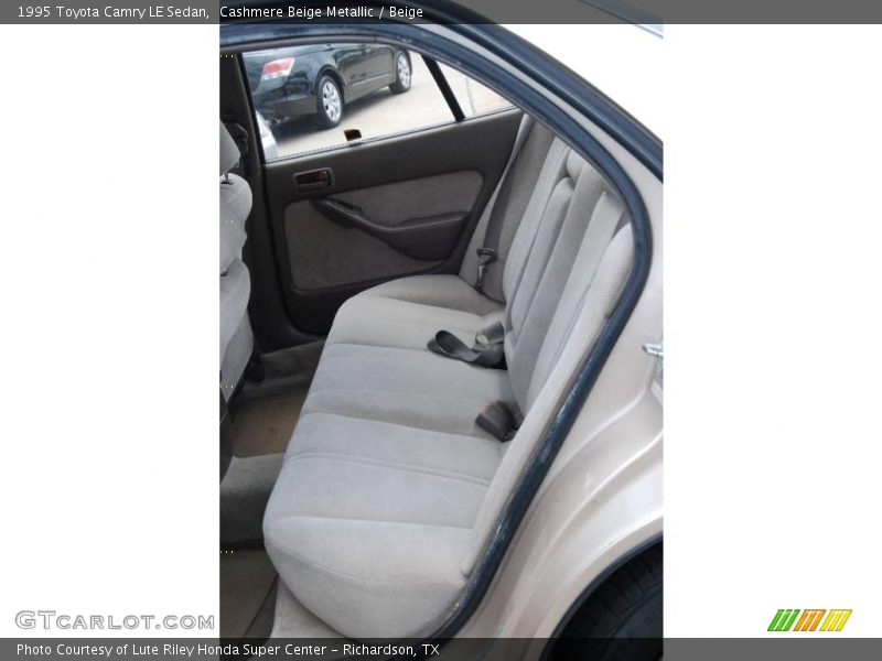 Cashmere Beige Metallic / Beige 1995 Toyota Camry LE Sedan