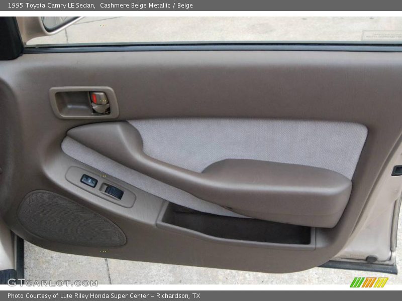 Cashmere Beige Metallic / Beige 1995 Toyota Camry LE Sedan