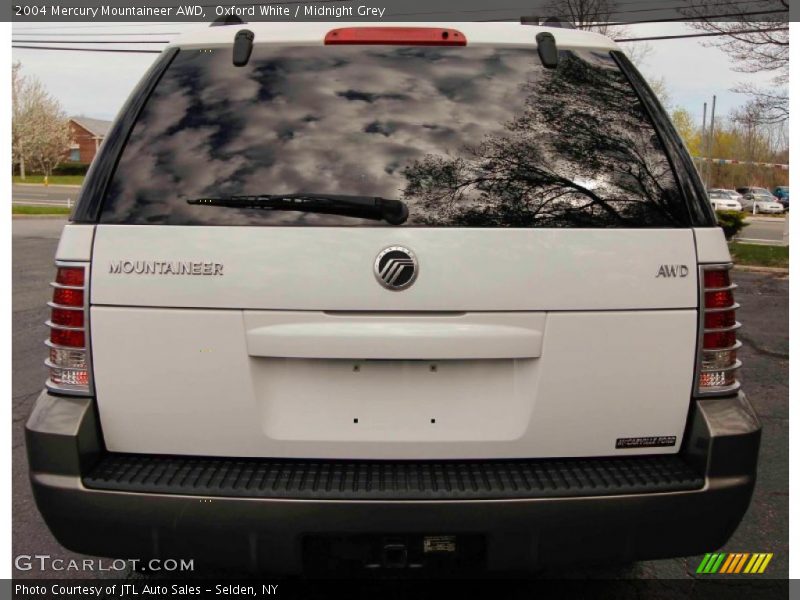 Oxford White / Midnight Grey 2004 Mercury Mountaineer AWD