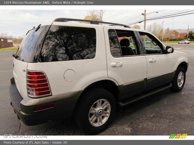 Oxford White / Midnight Grey 2004 Mercury Mountaineer AWD