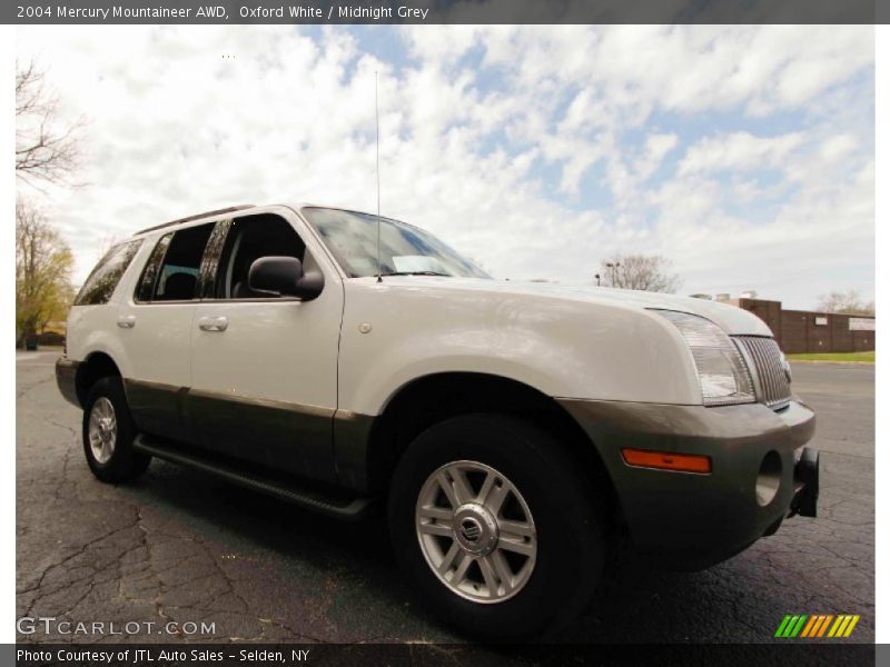 Oxford White / Midnight Grey 2004 Mercury Mountaineer AWD