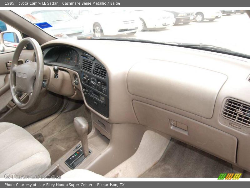 Cashmere Beige Metallic / Beige 1995 Toyota Camry LE Sedan