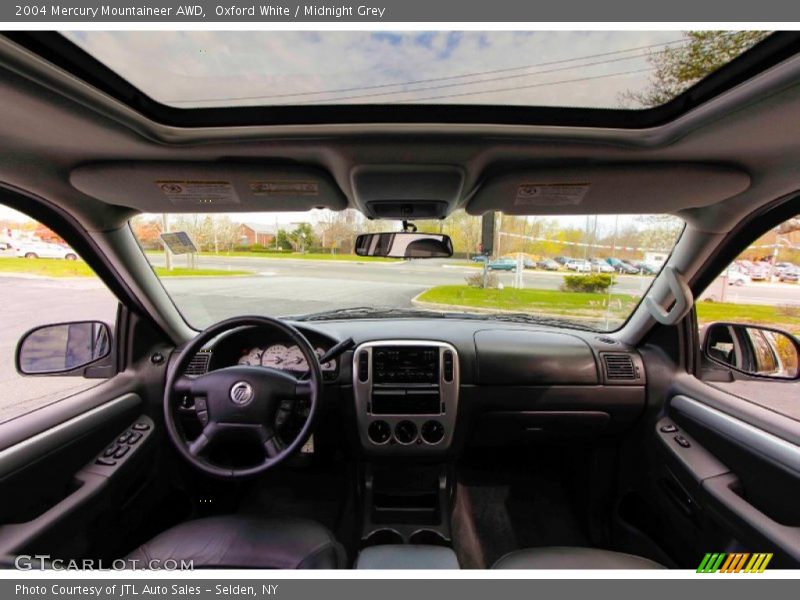 Oxford White / Midnight Grey 2004 Mercury Mountaineer AWD