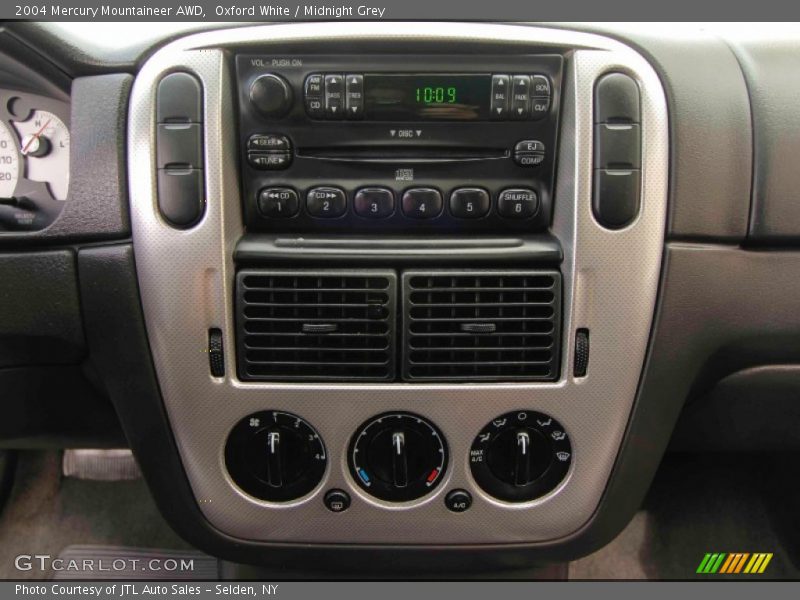 Oxford White / Midnight Grey 2004 Mercury Mountaineer AWD