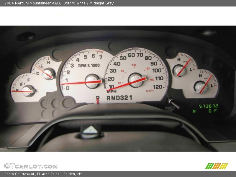 Oxford White / Midnight Grey 2004 Mercury Mountaineer AWD