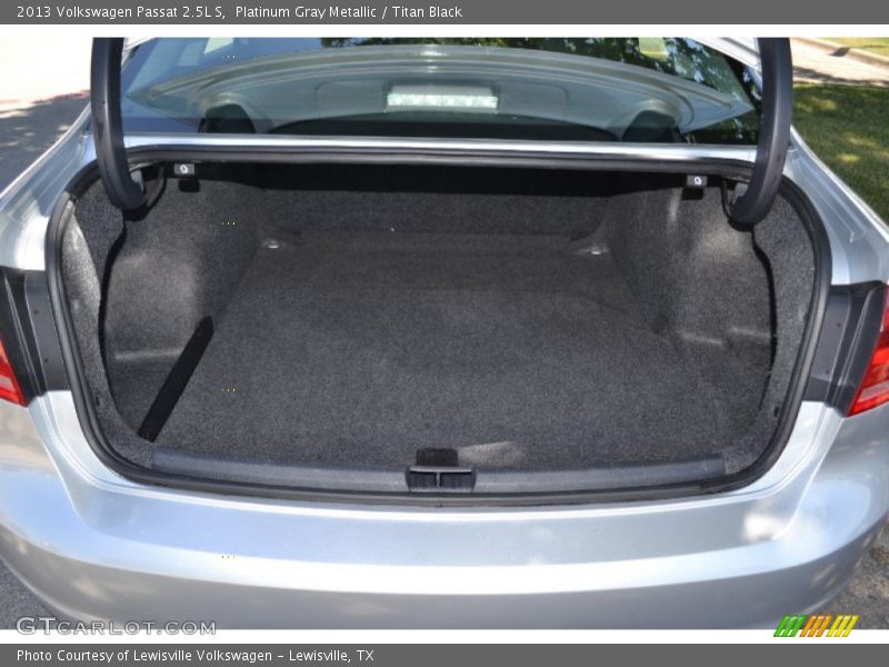 Platinum Gray Metallic / Titan Black 2013 Volkswagen Passat 2.5L S
