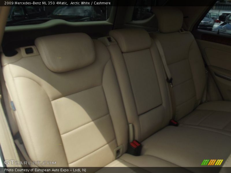 Arctic White / Cashmere 2009 Mercedes-Benz ML 350 4Matic