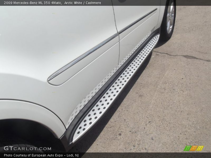Arctic White / Cashmere 2009 Mercedes-Benz ML 350 4Matic